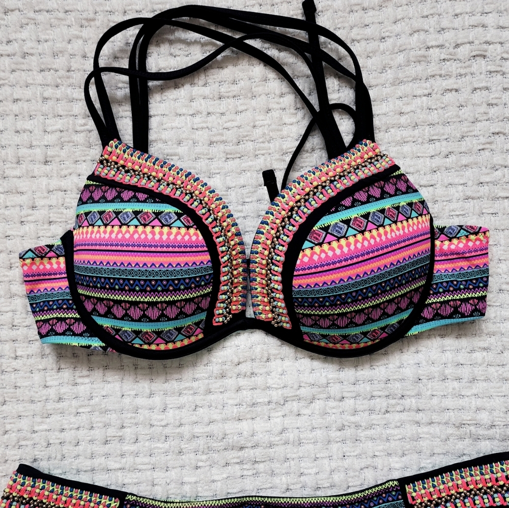 Bikini Set - Picture 5 of 7